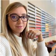 Laureata in Design d'interni mi cimento in ripetizioni di storia dell'arte e matematica